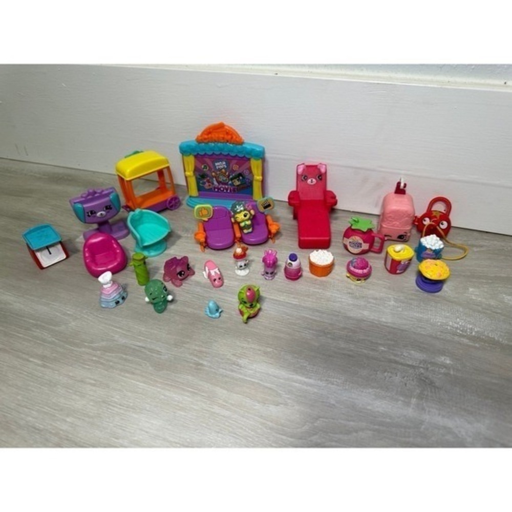Shopkins Playset Lot  Figures Accessories Movie Theater Kitchen Fun